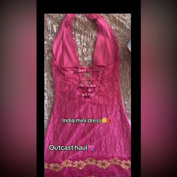 Never worn generation OUTCAST pink floral lace mini dress - Picture 4 of 5